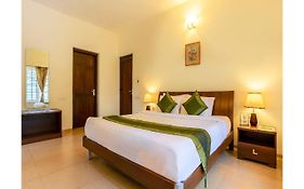 Stays 42 - Oleander Suites Coorg